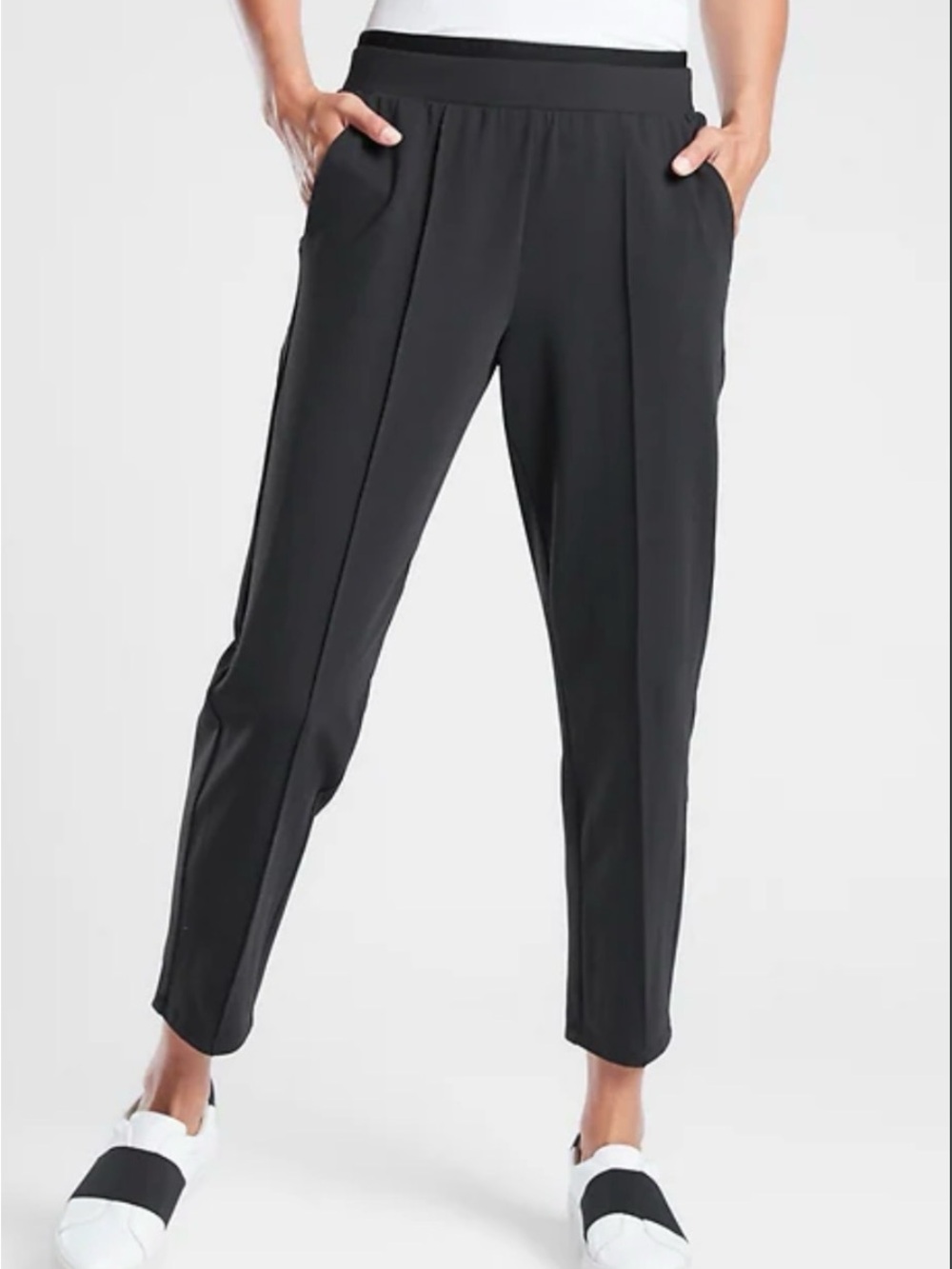 Athleta Pintuck Pant
Size: XS
Color: Black